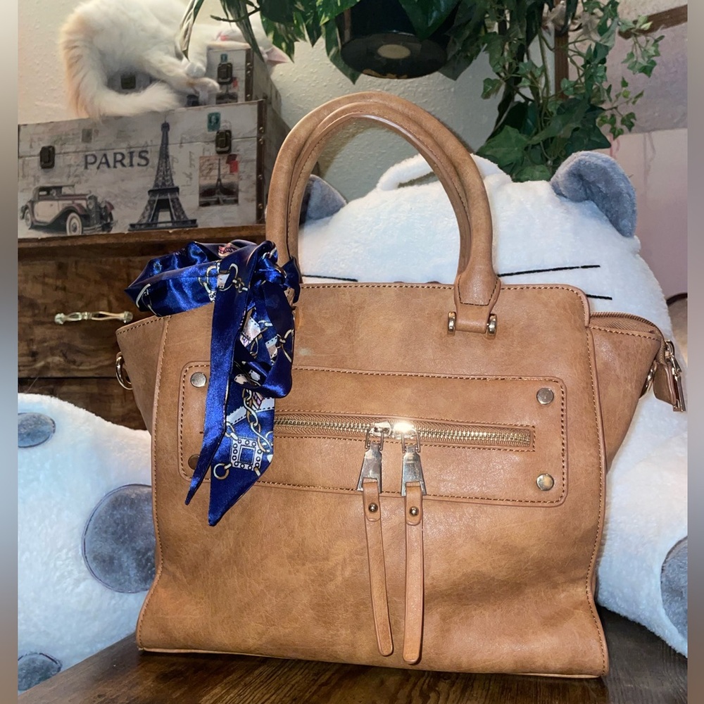 NEW Moda Luxe Elegant Tan Vegan Leather Handbag Crossbody + FREE bag scarf